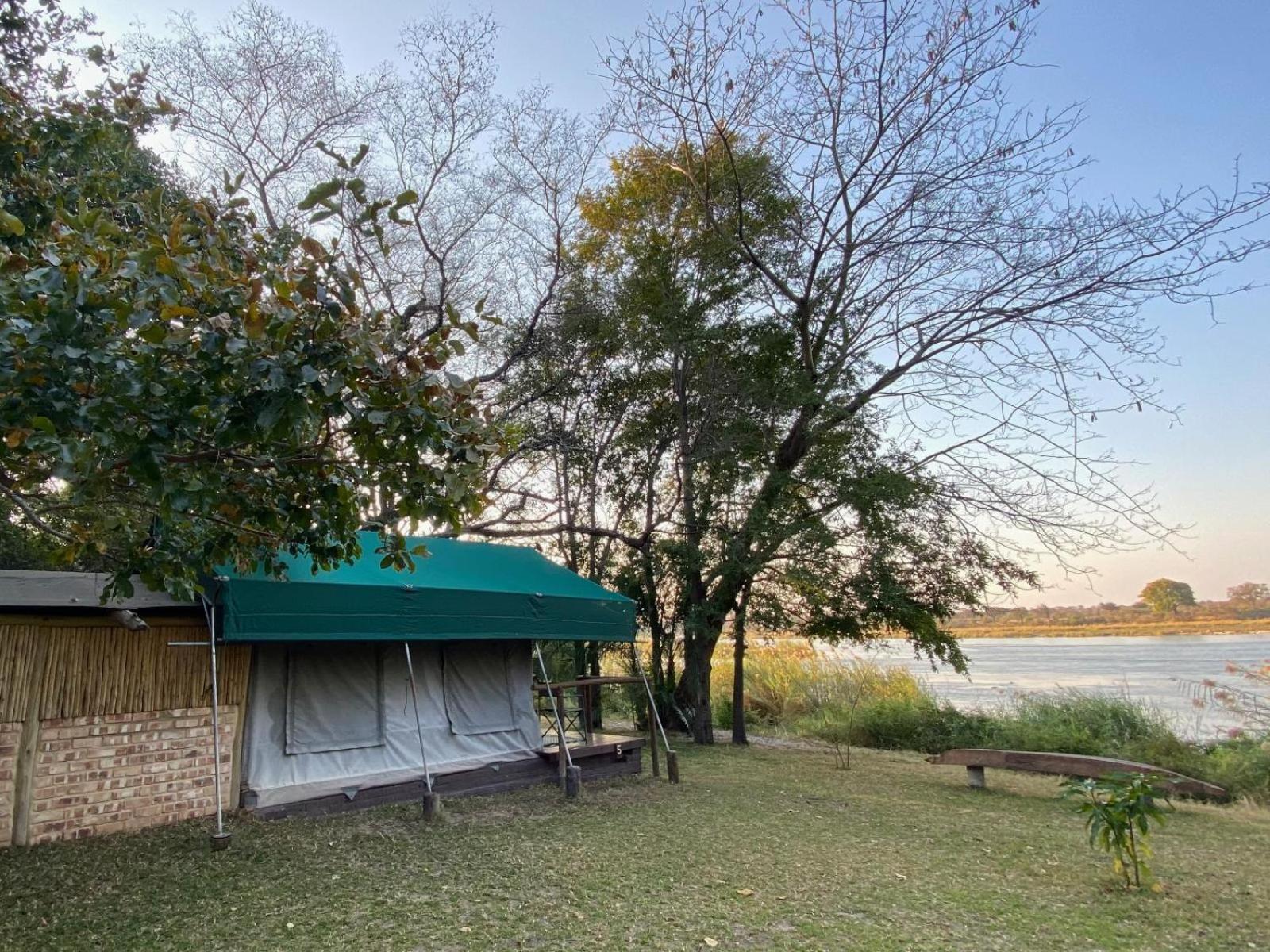 Ndhovu Safari Lodge Mahango Екстер'єр фото